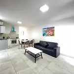 Swieqi Modern 3 Bdr Flat By Pmi Malta Is-Swieqi