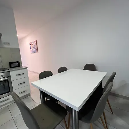 Swieqi Modern 3 Bdr Flat By Pmi Malta Apartment *