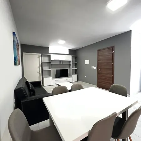 Apartment Swieqi Modern 3 Bdr Flat By Pmi Malta Is-Swieqi