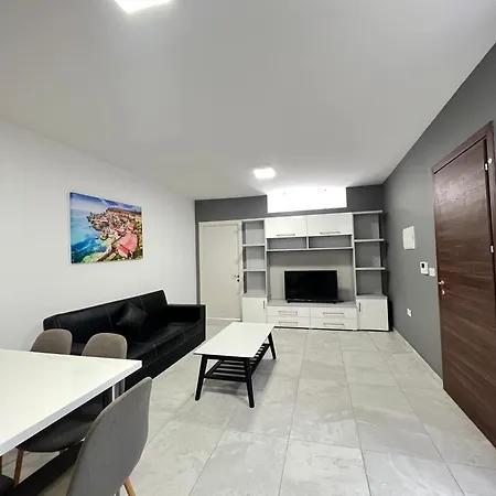 Apartment Swieqi Modern 3 Bdr Flat By Pmi Malta